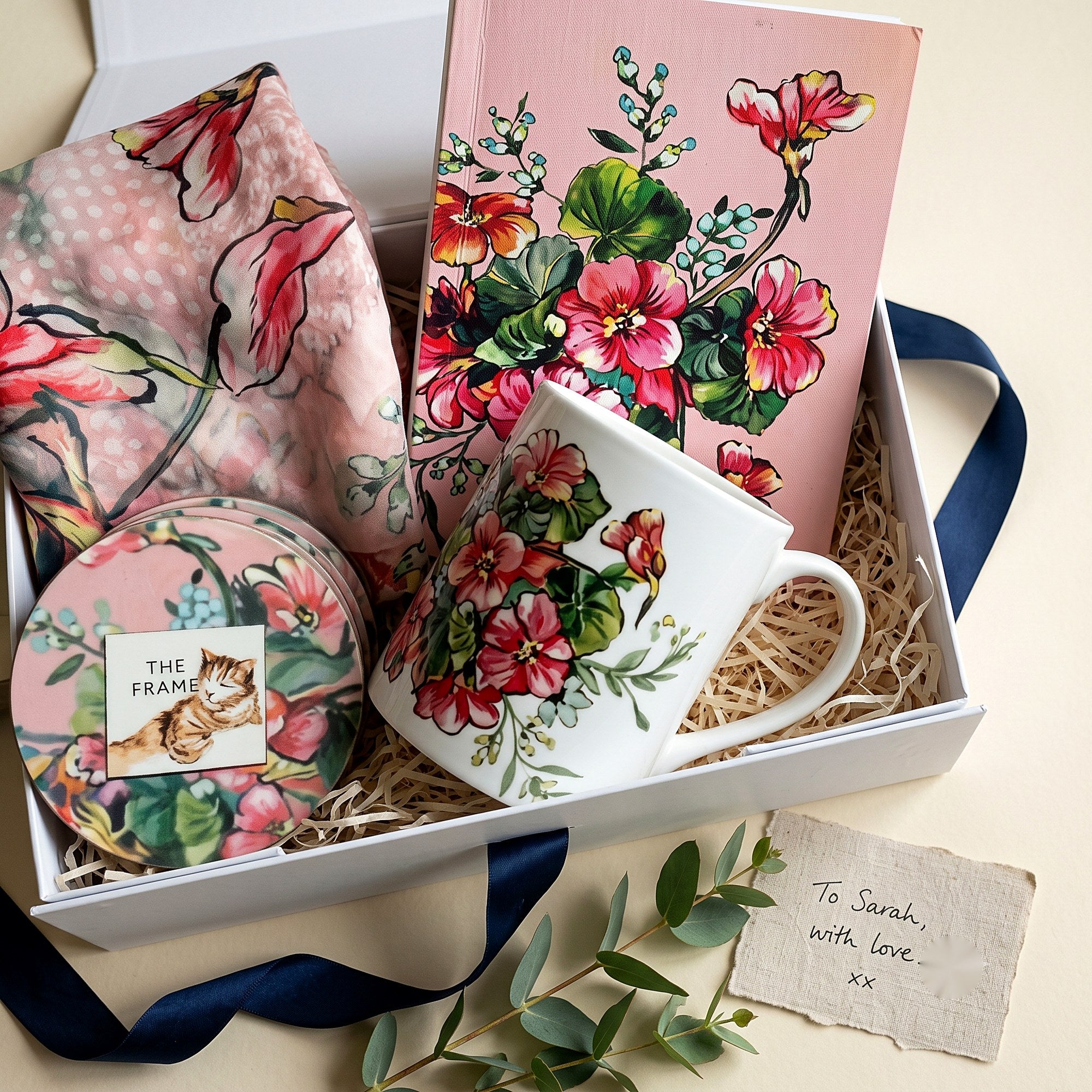 Curated Gift Box Blush Bloom — catalogue